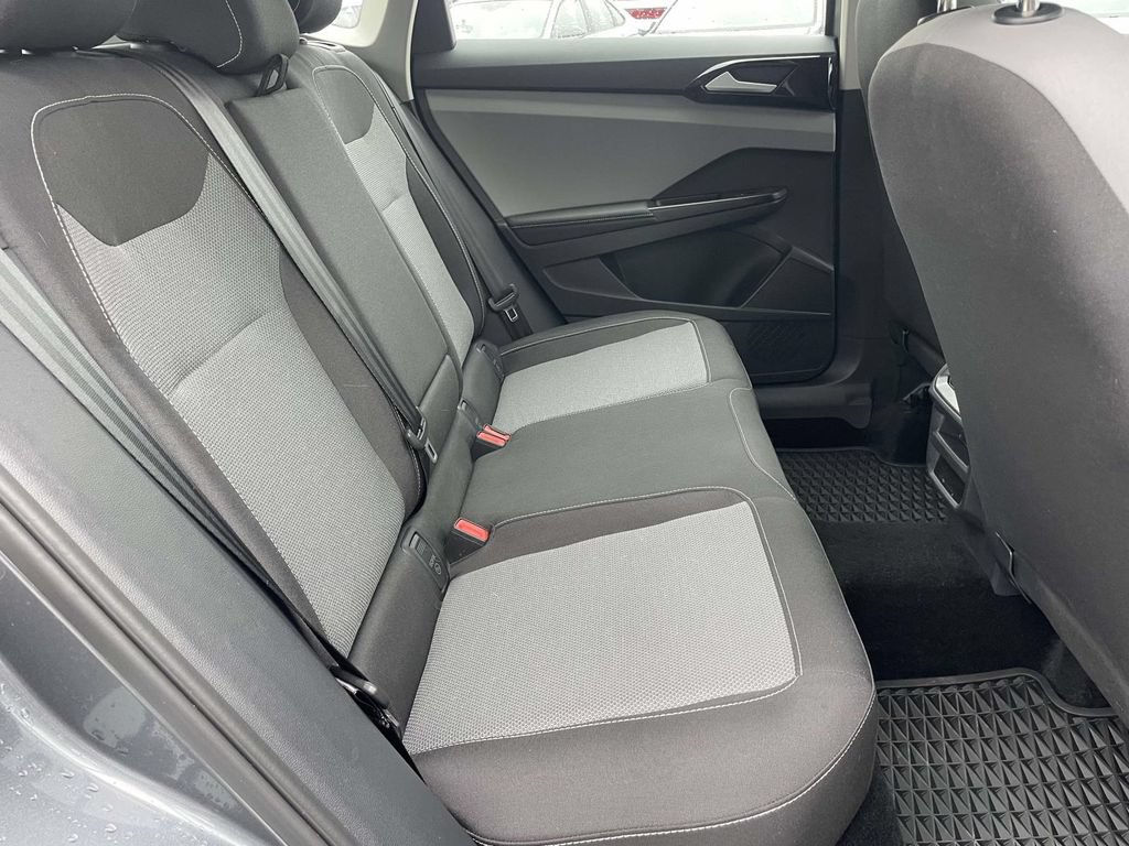 Certified 2024 Volkswagen Taos S FWD image 12