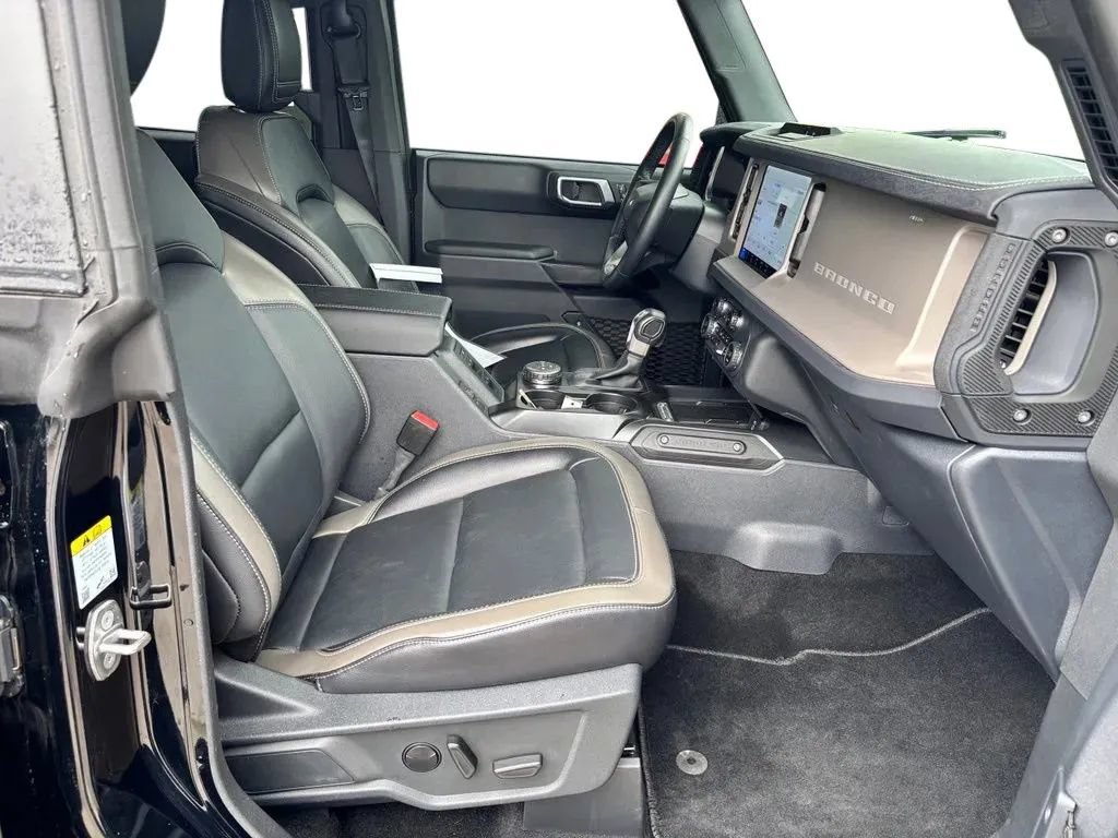Used 2025 Ford Bronco Outer Banks AWD/4WD image 33