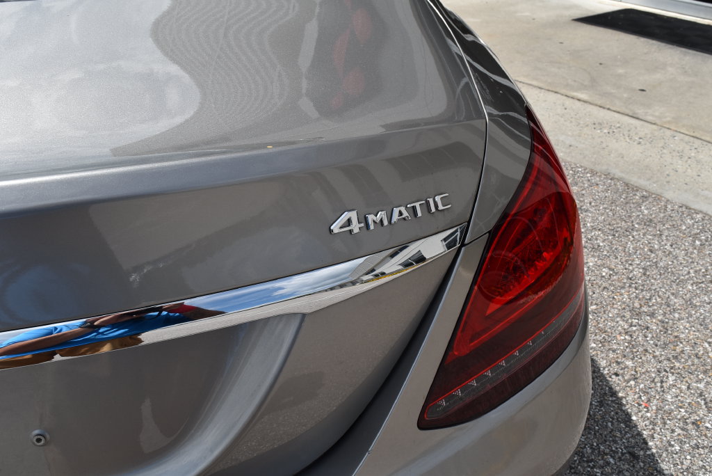 Used 2019 Mercedes-Benz C 300 4MATIC Sedan image 5