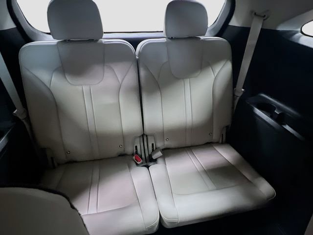 Certified 2025 Kia Sorento EX image 28