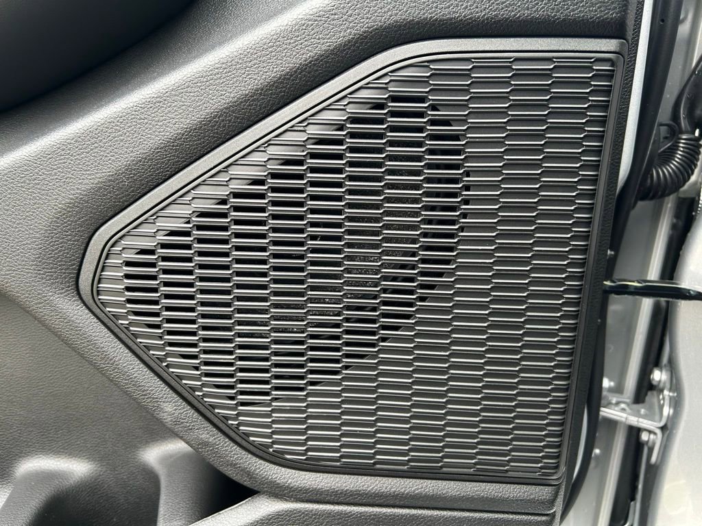 New 2025 Jeep Grand Cherokee Limited w/ Trailer Tow Package image 6