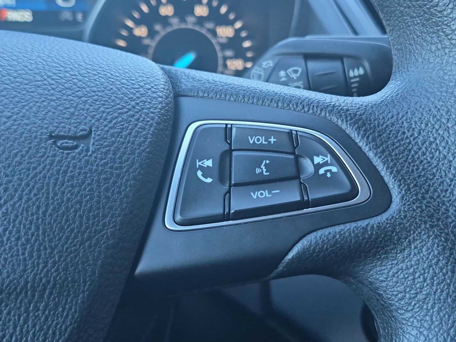Used 2019 Ford Escape SE FWD image 24