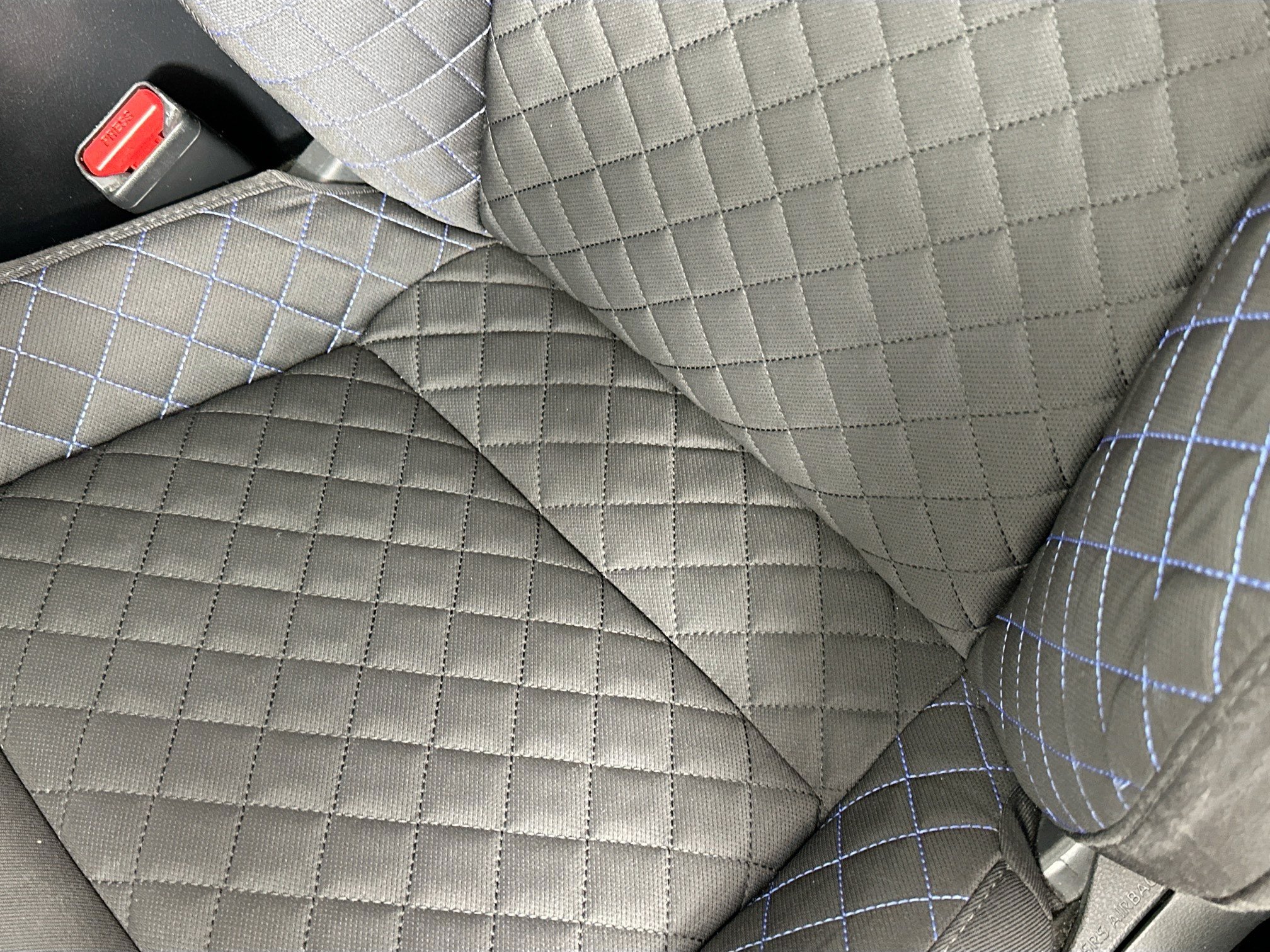 Used 2022 Toyota C-HR XLE FWD image 18