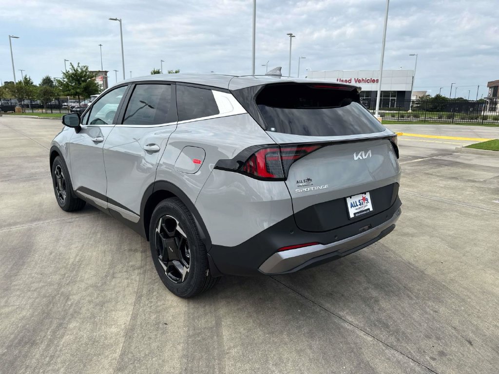 New 2027 Kia Sportage EX FWD image 6