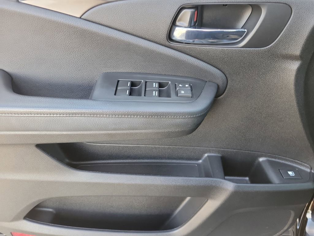 Used 2021 Honda Passport Sport image 14
