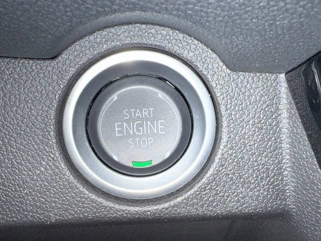Used 2024 Chevrolet Traverse LT FWD image 22