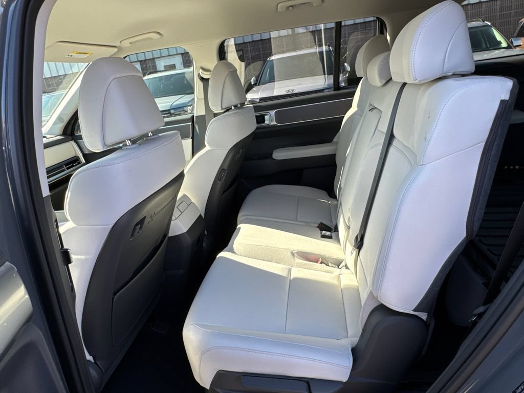 New 2026 Hyundai Santa Fe SE FWD image 12