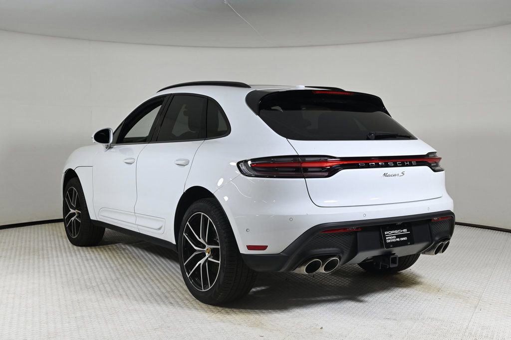 Certified 2022 Porsche Macan S image 3