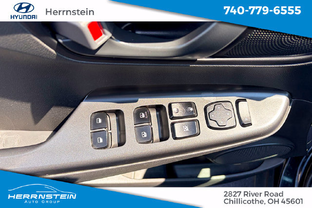 Used 2023 Hyundai Kona SEL AWD/4WD image 10
