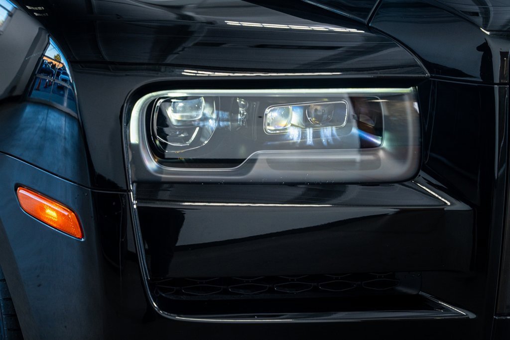 Used 2022 Rolls-Royce Cullinan Black Badge image 21