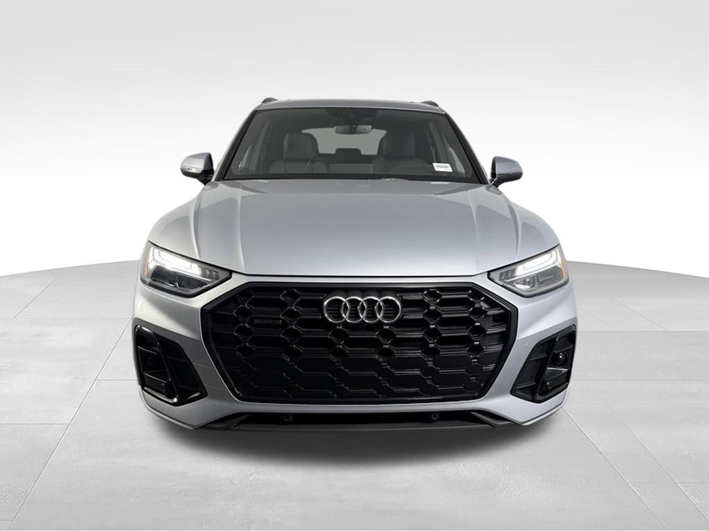Used 2025 Audi Q5 2.0T Premium w/ Convenience Plus Package AWD/4WD image 4