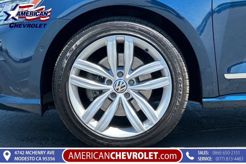 Used 2018 Volkswagen Passat 3.6 SEL Premium FWD image 38