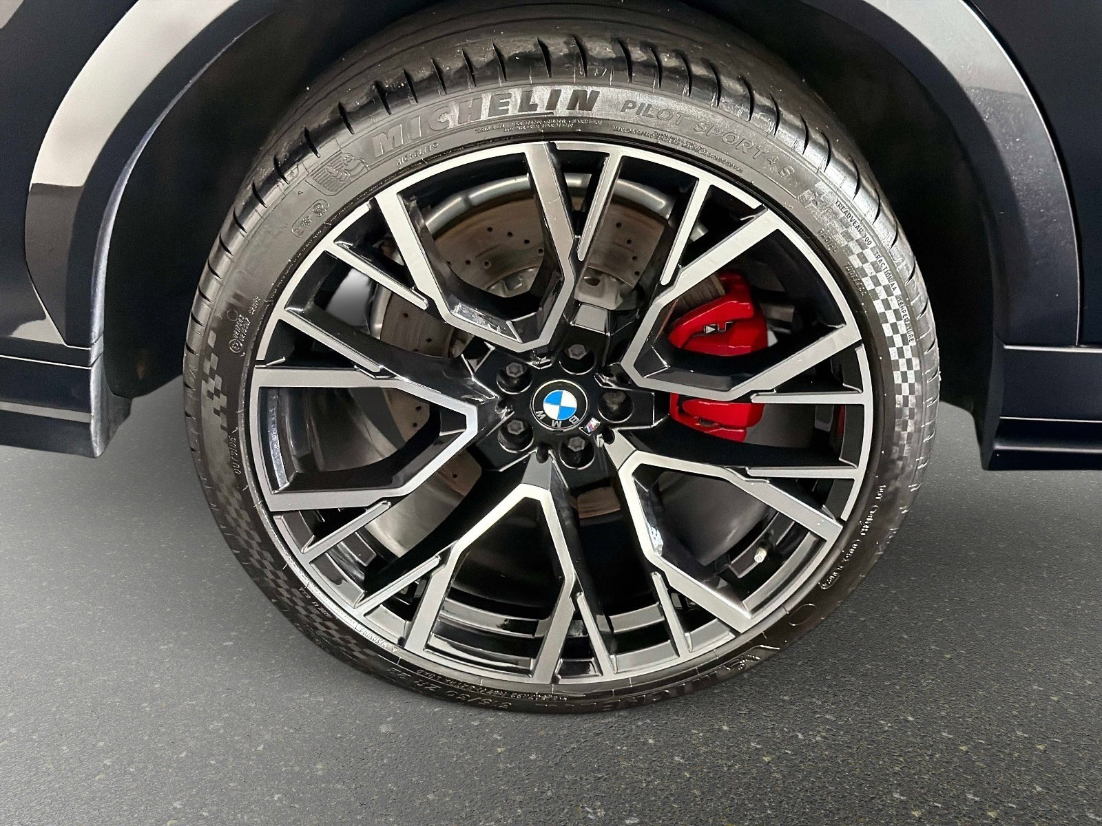 Used 2025 BMW X6 M Competition image 17
