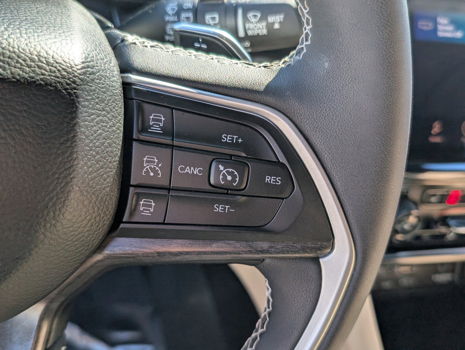 Used 2022 Jeep Grand Cherokee Limited 4xe image 36