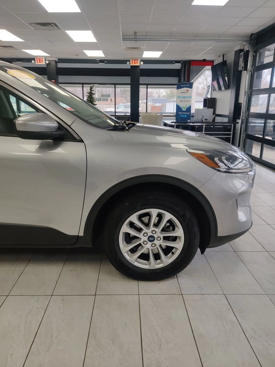 Used 2021 Ford Escape SE AWD/4WD image 4