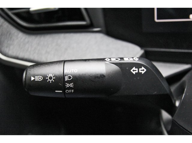 Used 2026 Nissan Kicks S w/ Charging Package FWD image 18