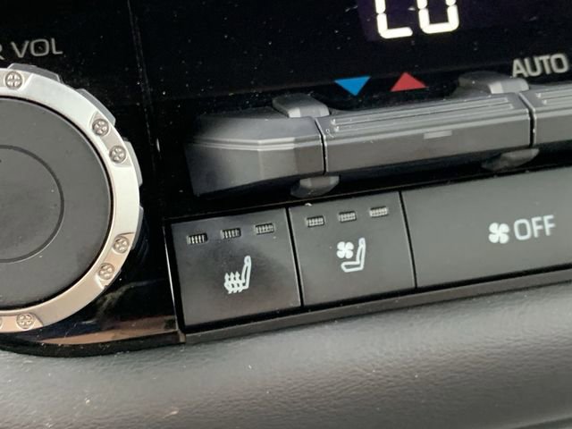 Used 2024 Toyota Tundra Platinum image 28