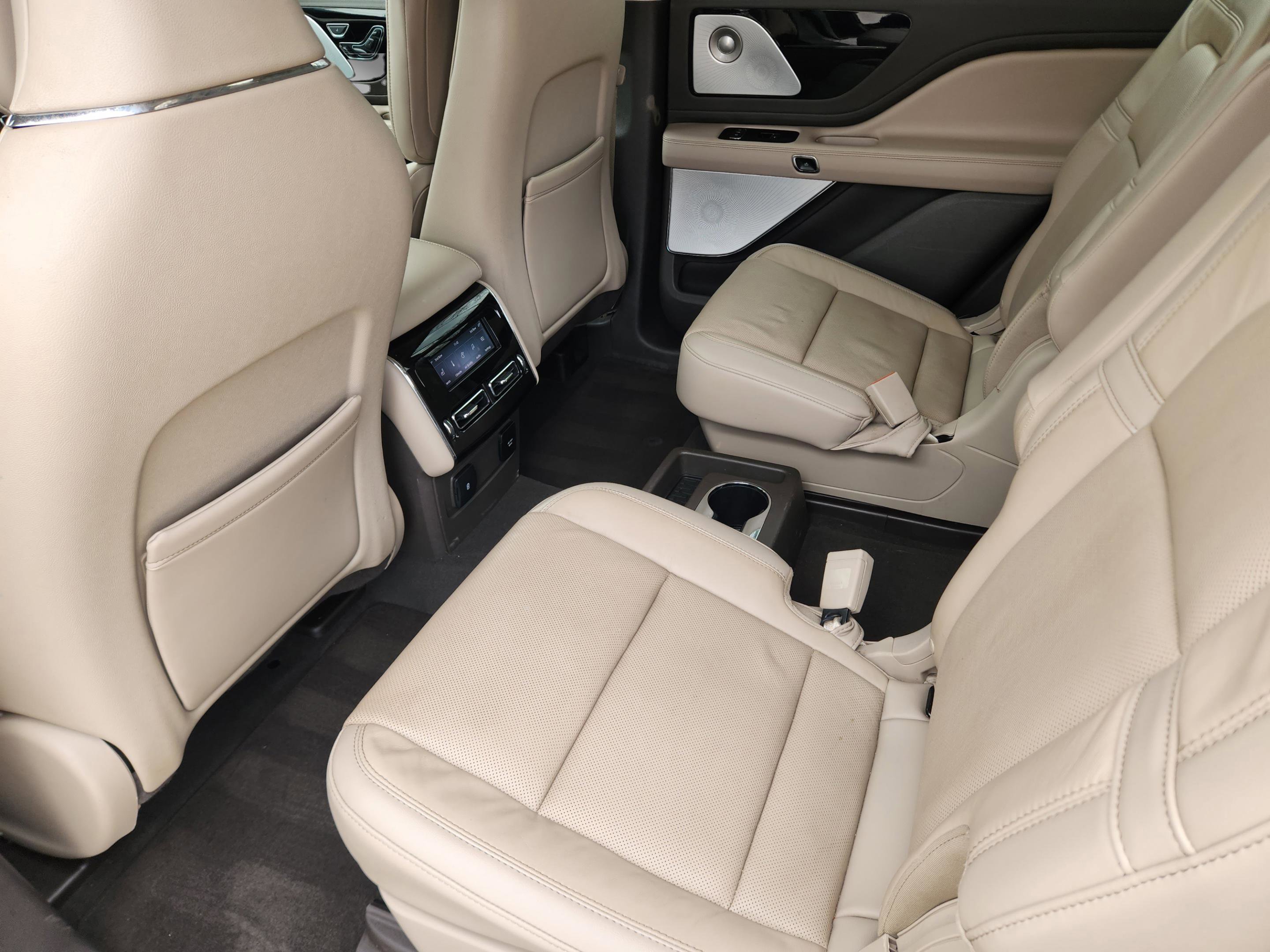 Used 2023 Lincoln Aviator Reserve w/ Equipment Group 201A image 30