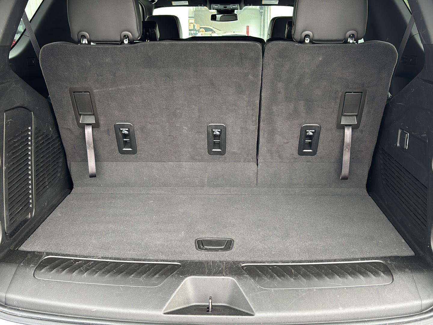 Used 2024 GMC Yukon SLT image 21