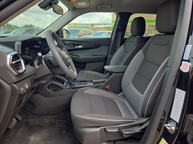 Used 2025 Chevrolet TrailBlazer LT AWD/4WD image 23