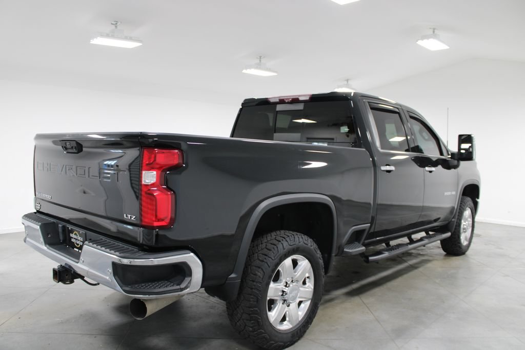 Used 2020 Chevrolet Silverado 3500 LTZ AWD/4WD image 10