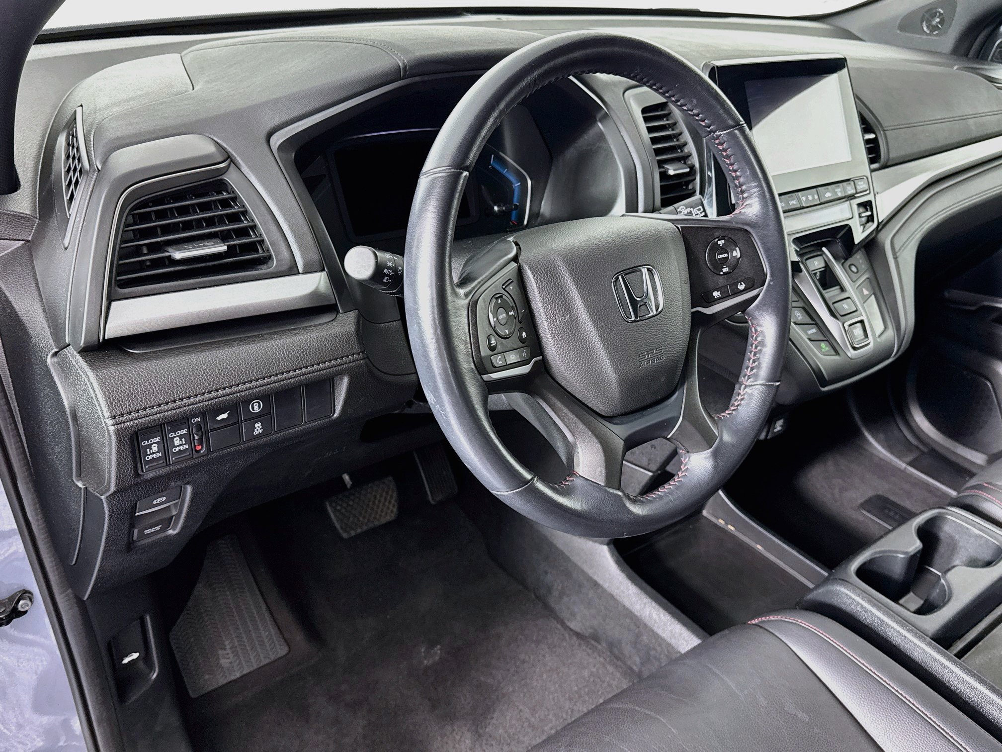 Certified 2024 Honda Odyssey Sport image 9