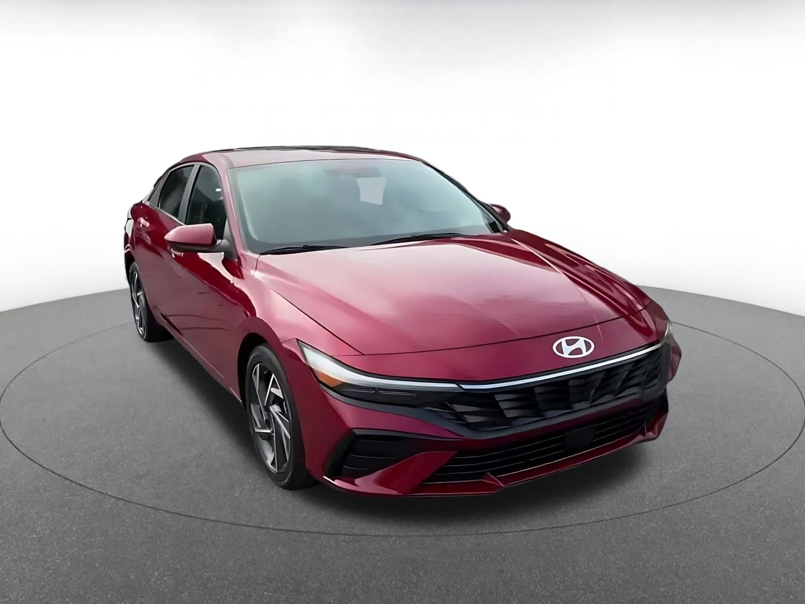 Used 2025 Hyundai Elantra SEL FWD image 3
