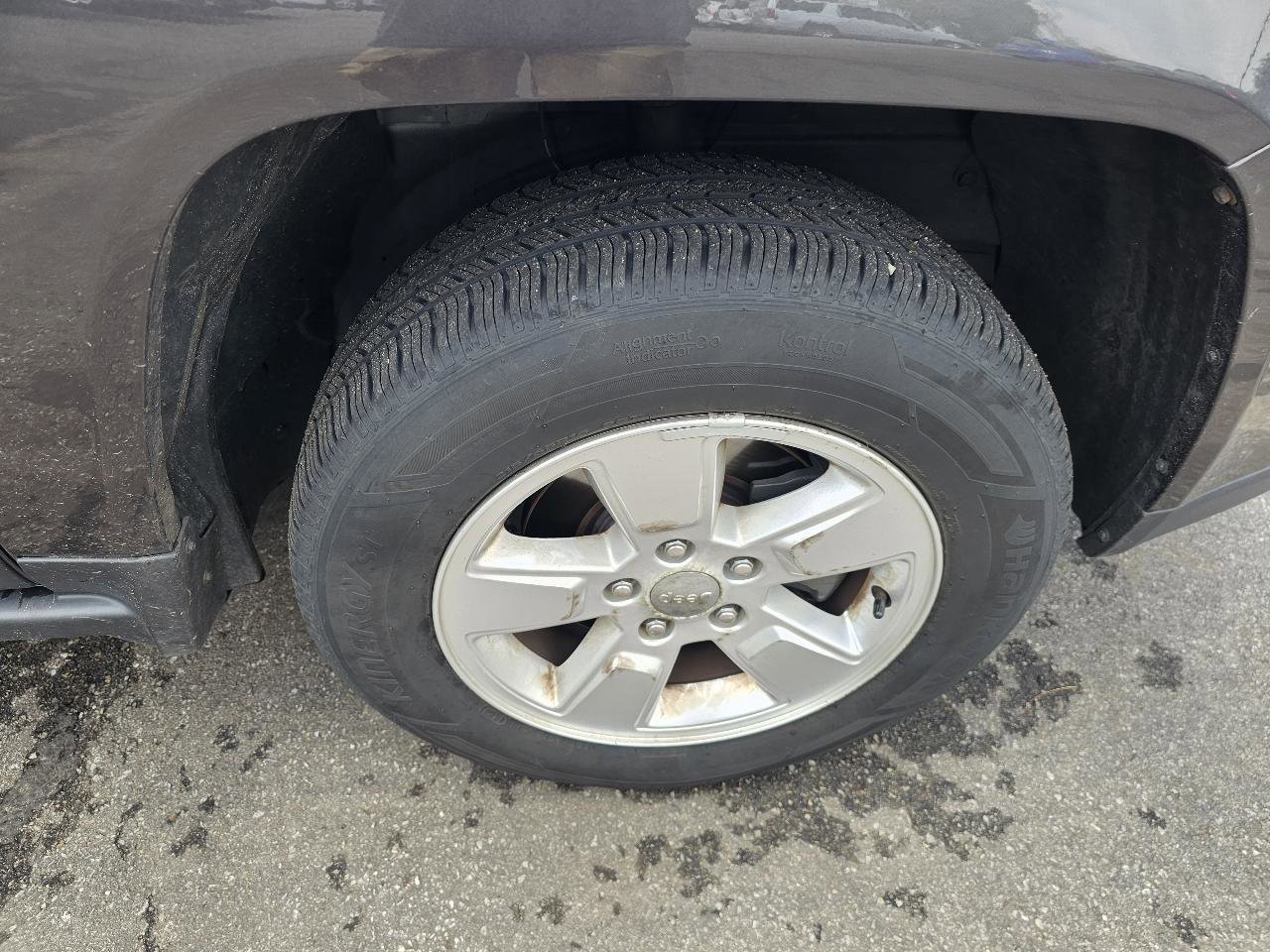 Used 2014 Jeep Compass Sport w/ Power Value Group FWD image 14