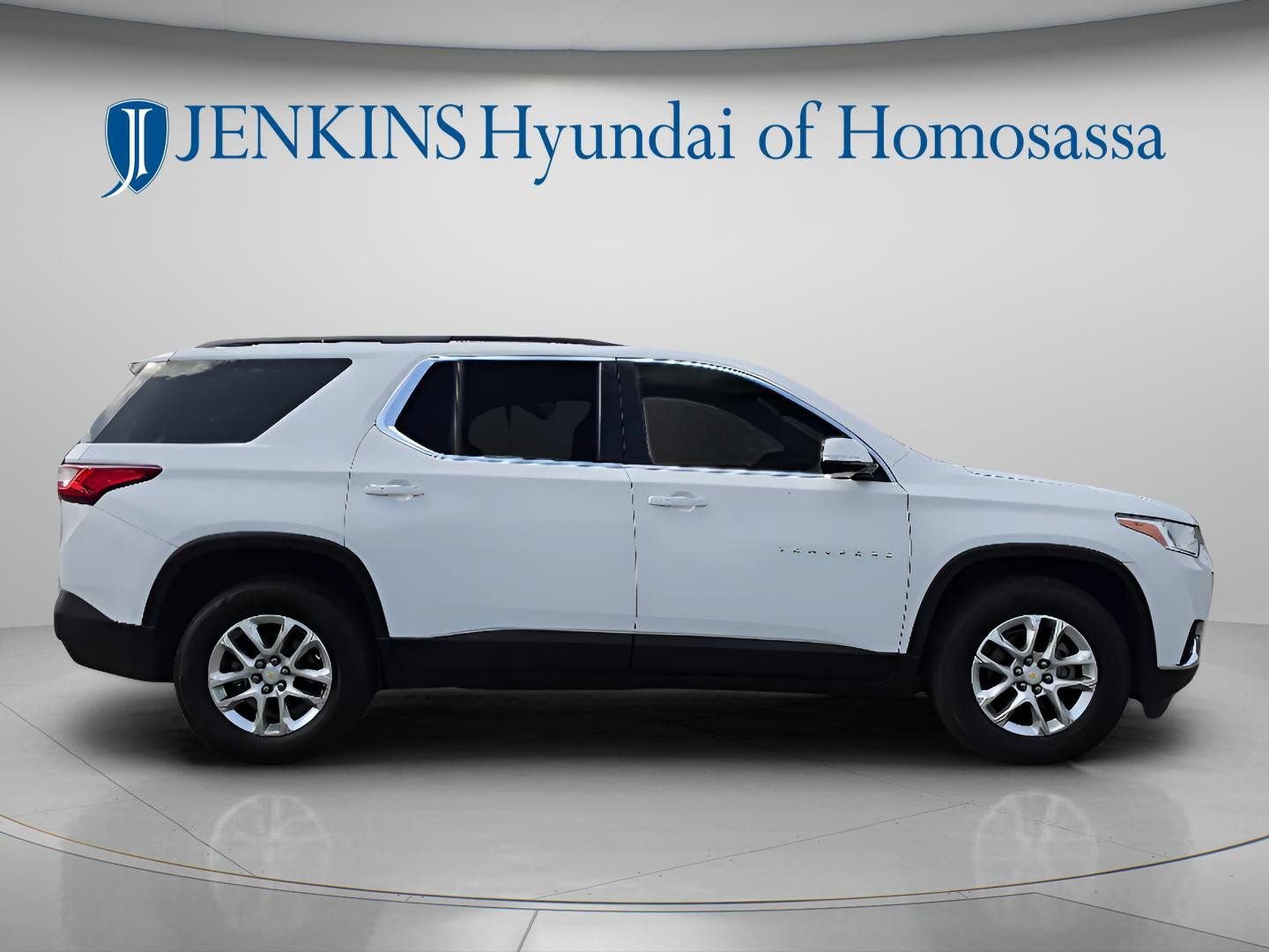 Used 2019 Chevrolet Traverse LT FWD image 3