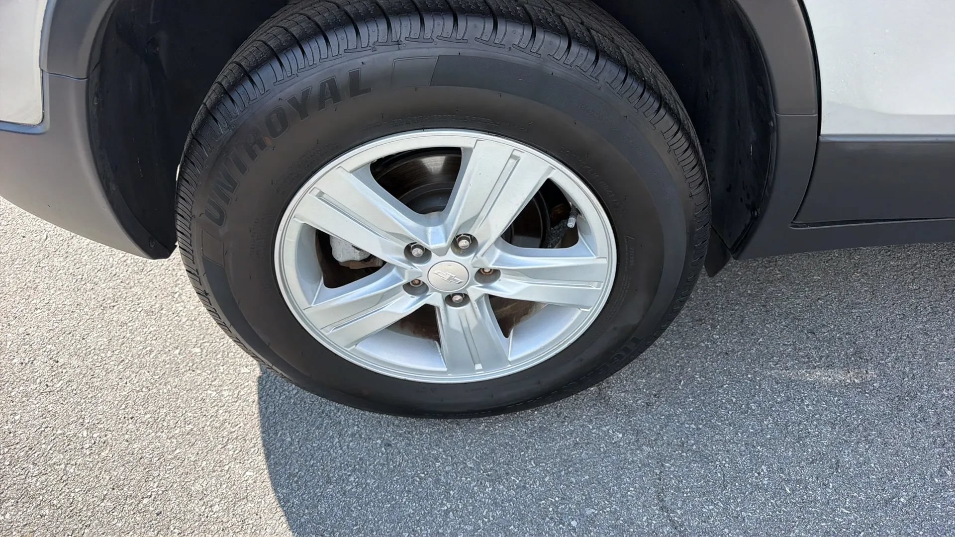 Used 2018 Chevrolet Trax LT w/ LT Convenience Package AWD/4WD image 9