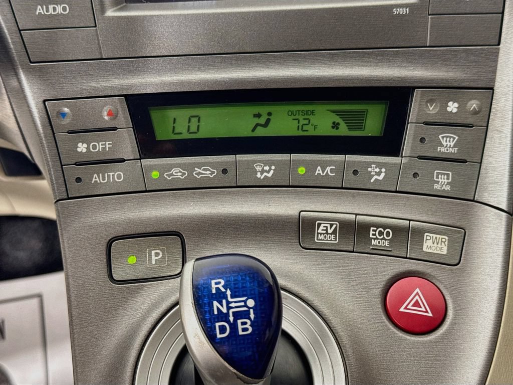 Used 2015 Toyota Prius Two FWD image 18