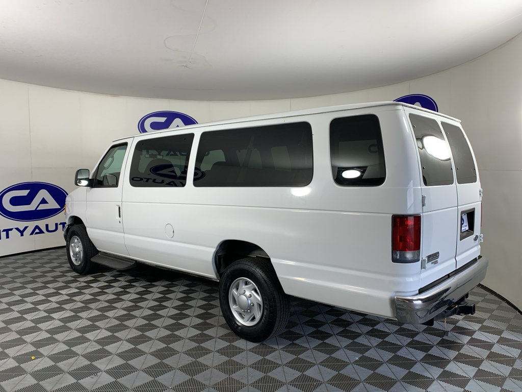 Used 2007 Ford E-350 and Econoline 350 Extended Wagon Super Duty RWD image 5