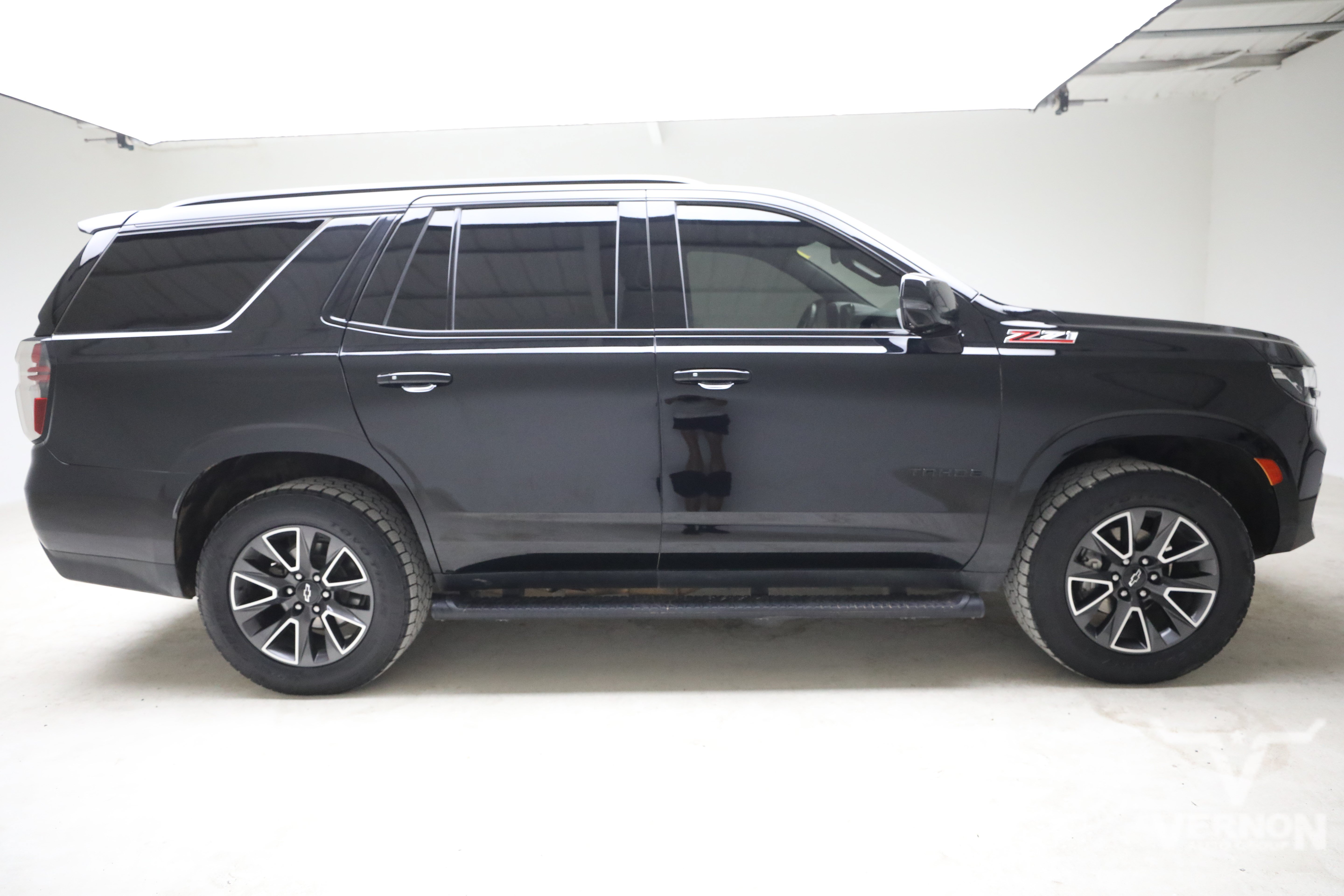 Used 2023 Chevrolet Tahoe Z71 w/ Z71 Off-Road Package AWD/4WD image 6