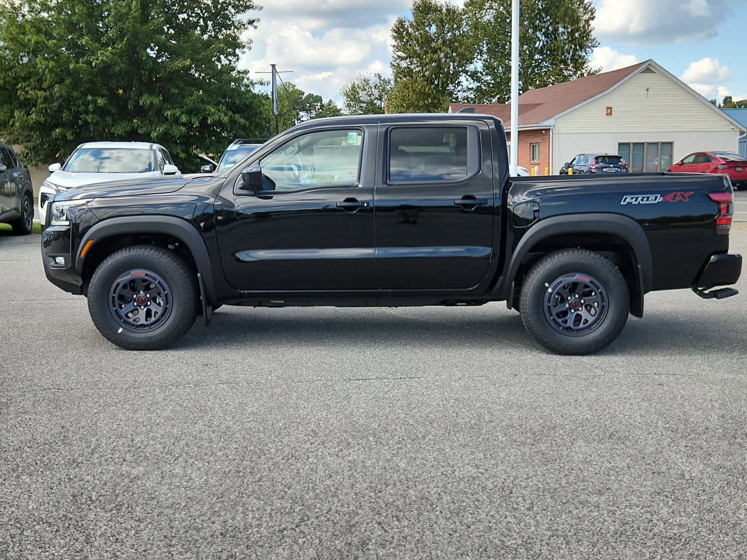 New 2025 Nissan Frontier PRO-4X w/ Interior Protection Package AWD/4WD image 5