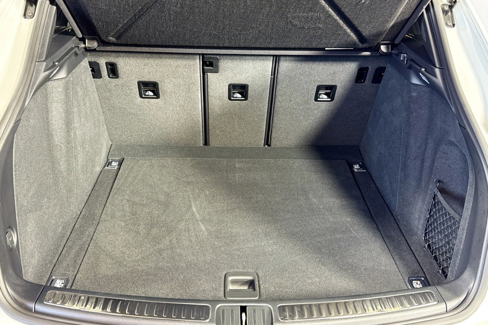 Used 2024 Porsche Macan Turbo image 24