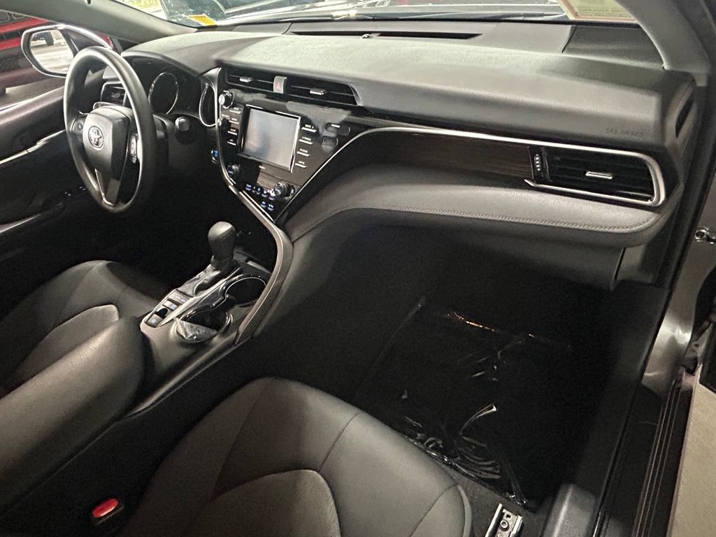Used 2020 Toyota Camry LE FWD image 38