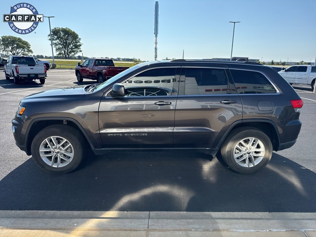 Used 2017 Jeep Grand Cherokee Laredo w/ Quick Order Package 2BE image 8