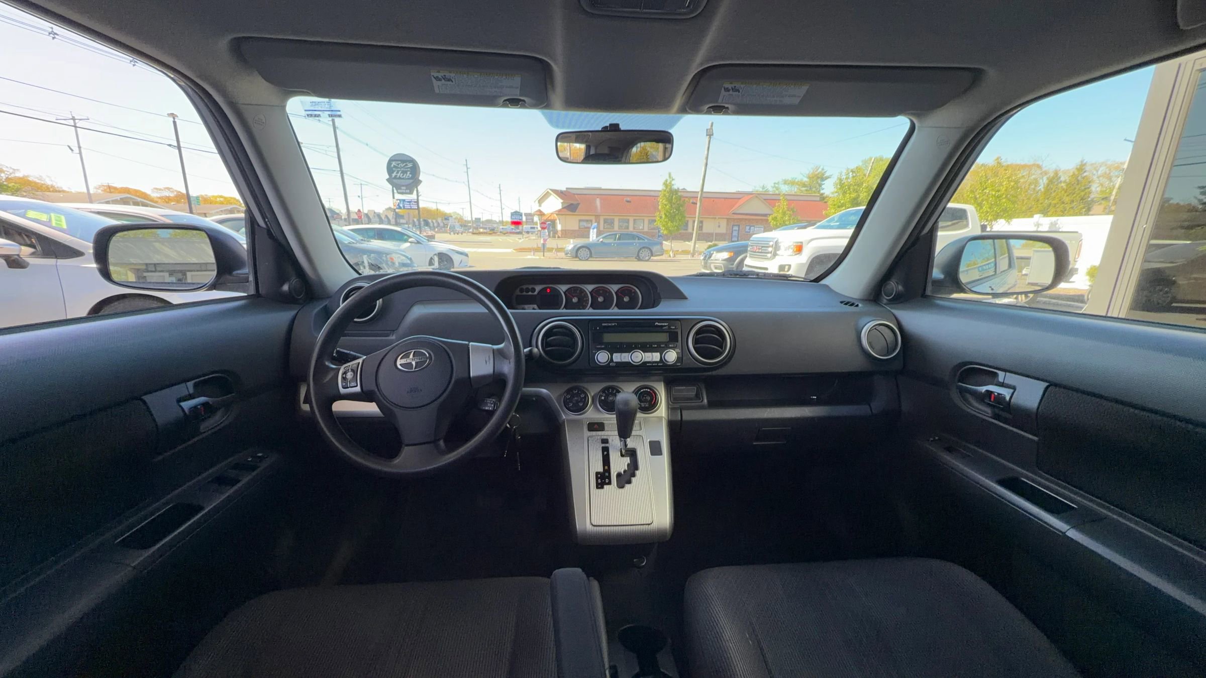 Used 2009 Scion xB FWD image 9