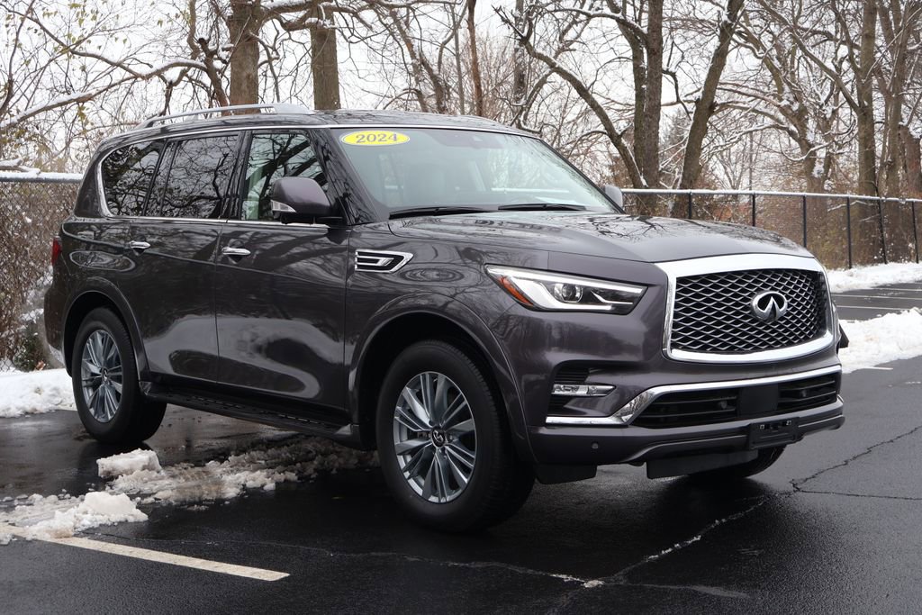 Used 2024 INFINITI QX80 Luxe image 10