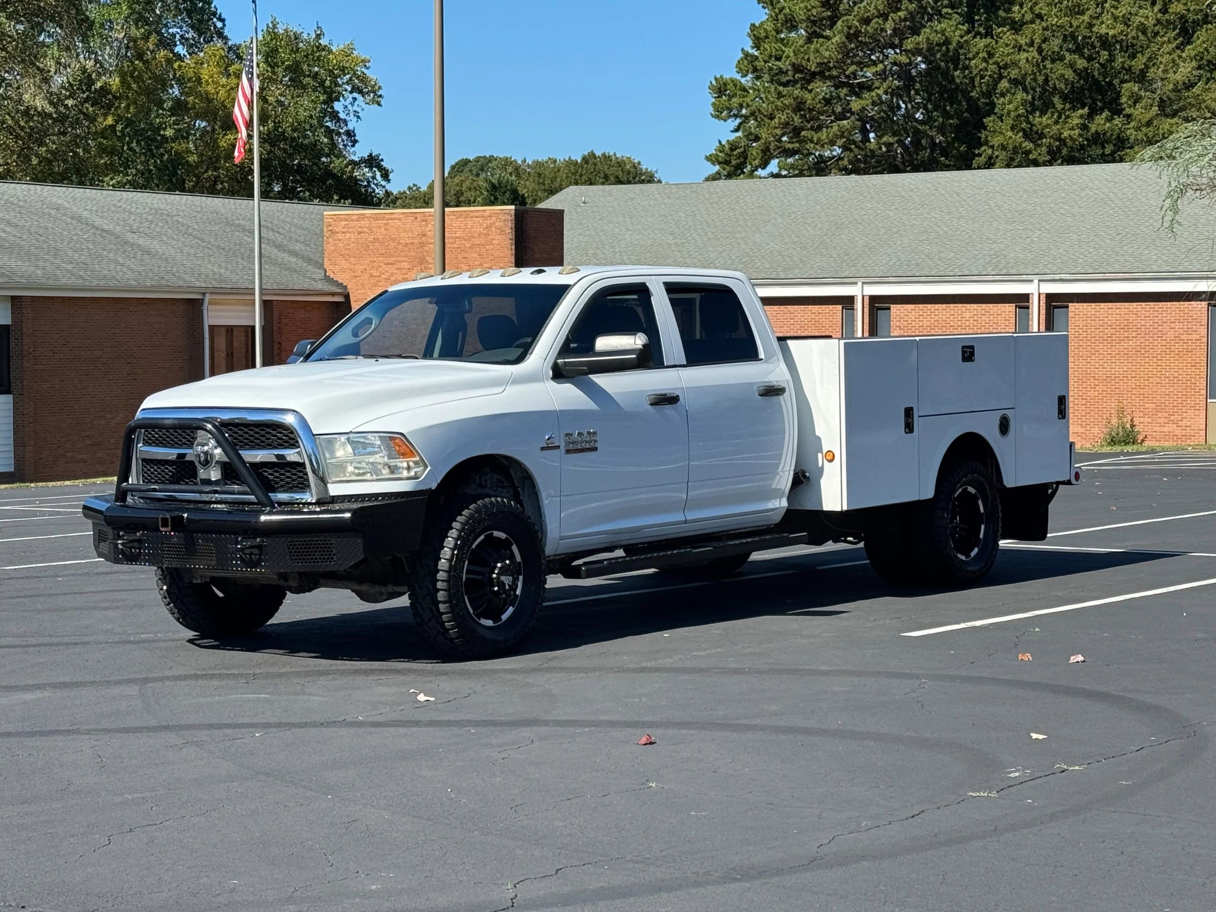 Used 2016 RAM 3500 Tradesman w/ Chrome Appearance Group image 1