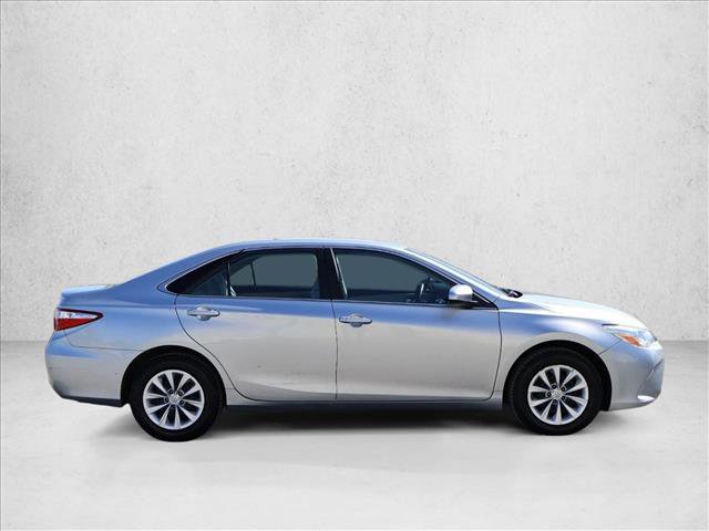 Used 2015 Toyota Camry LE FWD image 4