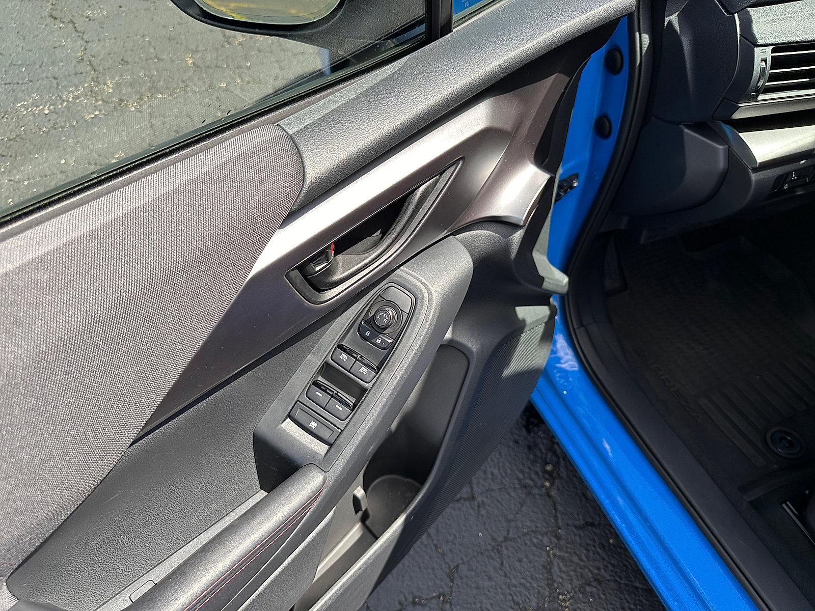 Certified 2025 Subaru Impreza 2.0i Sport AWD/4WD image 14