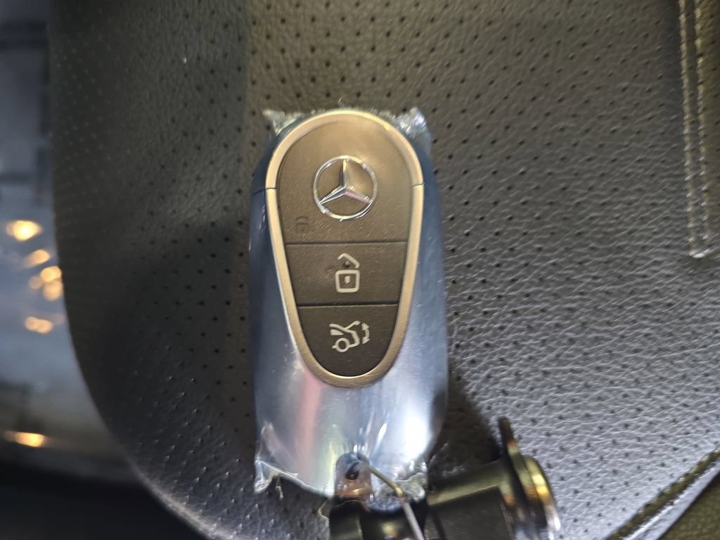 Certified 2026 Mercedes-Benz GLC 300 image 39