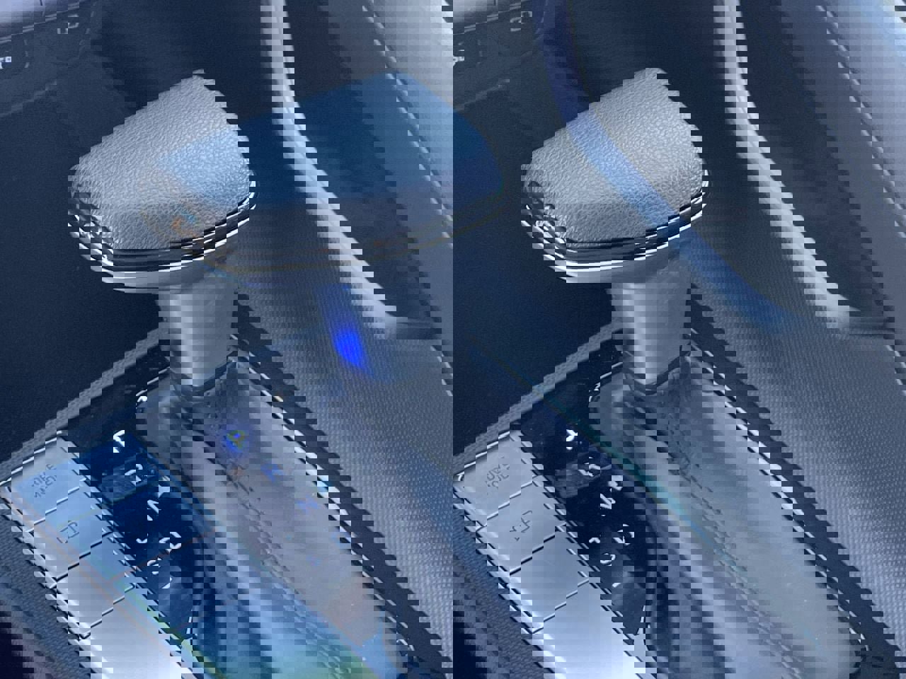 Certified 2024 Hyundai Elantra SE image 28