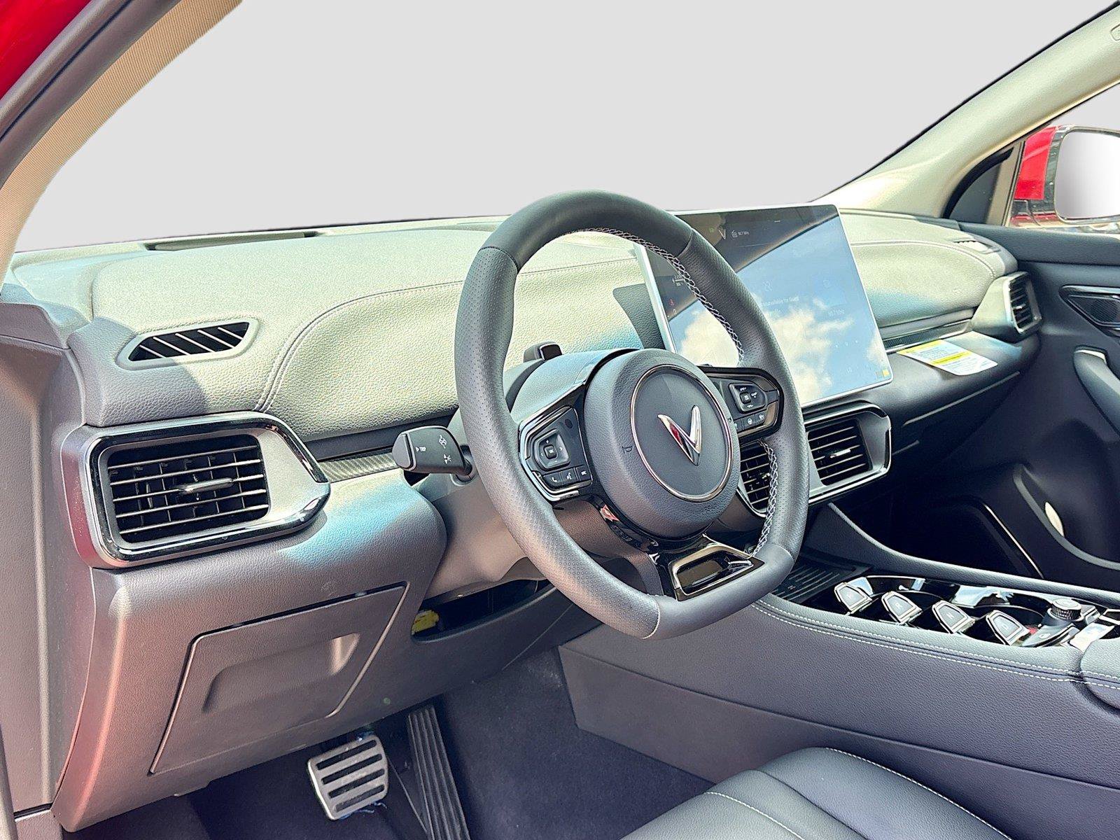 New 2025 VinFast VF 8 Eco AWD/4WD image 9