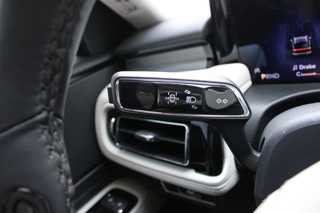 New 2026 Lincoln Aviator AWD image 11
