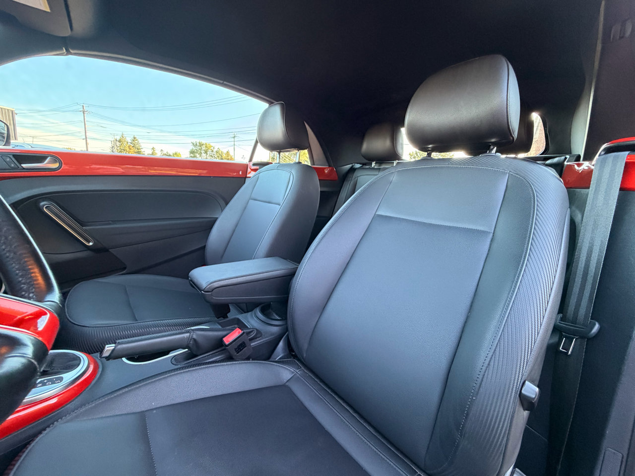 Used 2019 Volkswagen Beetle 2.0T SE image 19