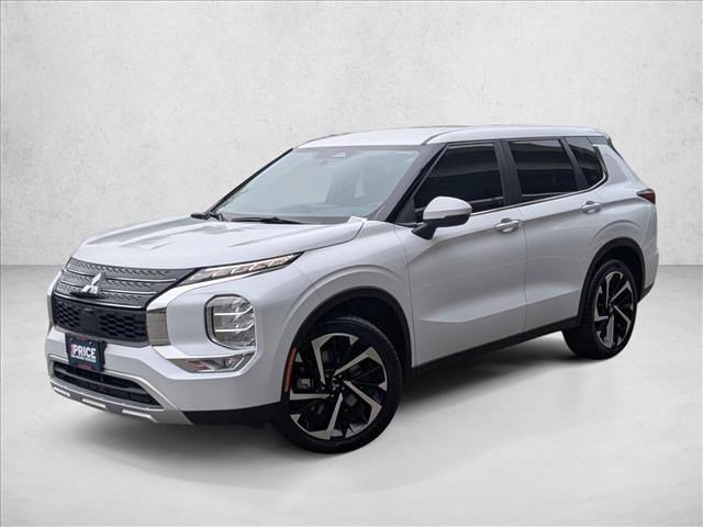Used 2023 Mitsubishi Outlander SE