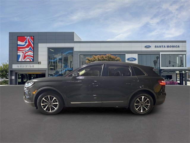 Used 2023 Lincoln Nautilus AWD image 6