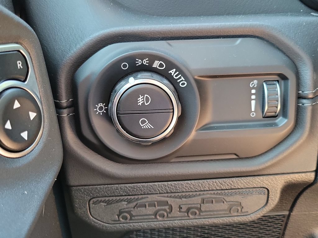 New 2026 Jeep Gladiator Sport AWD/4WD image 23